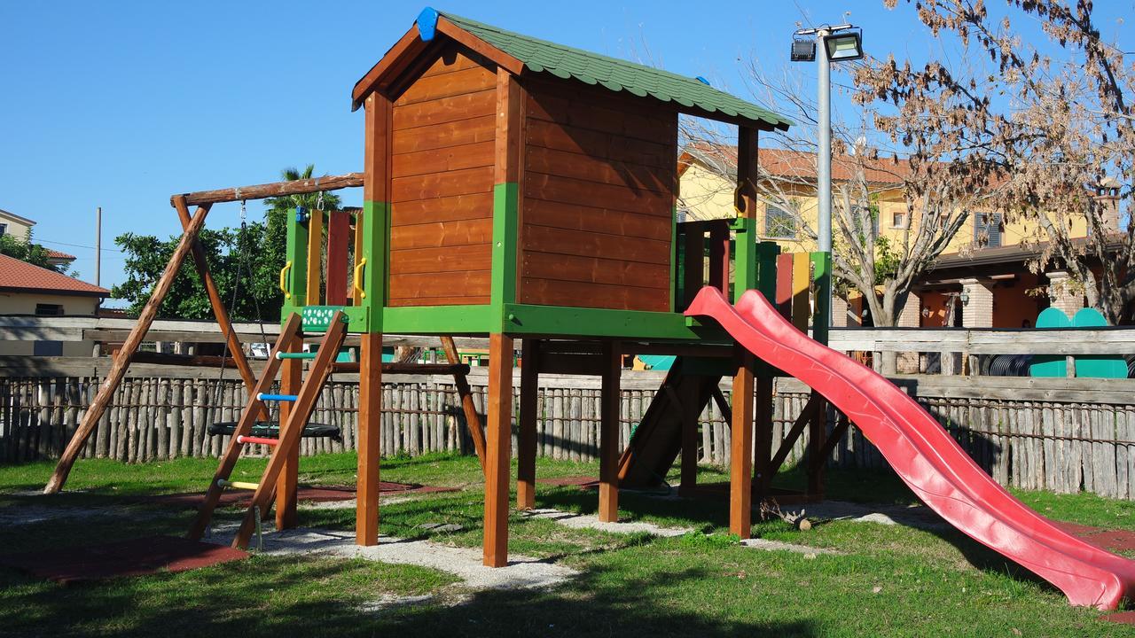 Agriturismo Masseria I Risi Guest House ซานเตอูเฟเมีย ลาเมเซีย ภายนอก รูปภาพ