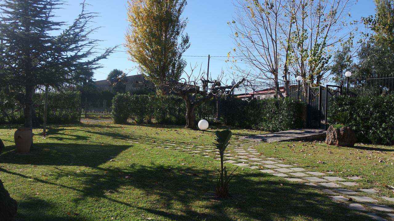 Agriturismo Masseria I Risi Guest House ซานเตอูเฟเมีย ลาเมเซีย ภายนอก รูปภาพ