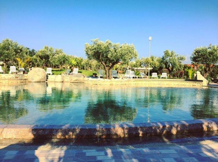 Agriturismo Masseria I Risi Guest House ซานเตอูเฟเมีย ลาเมเซีย ภายนอก รูปภาพ