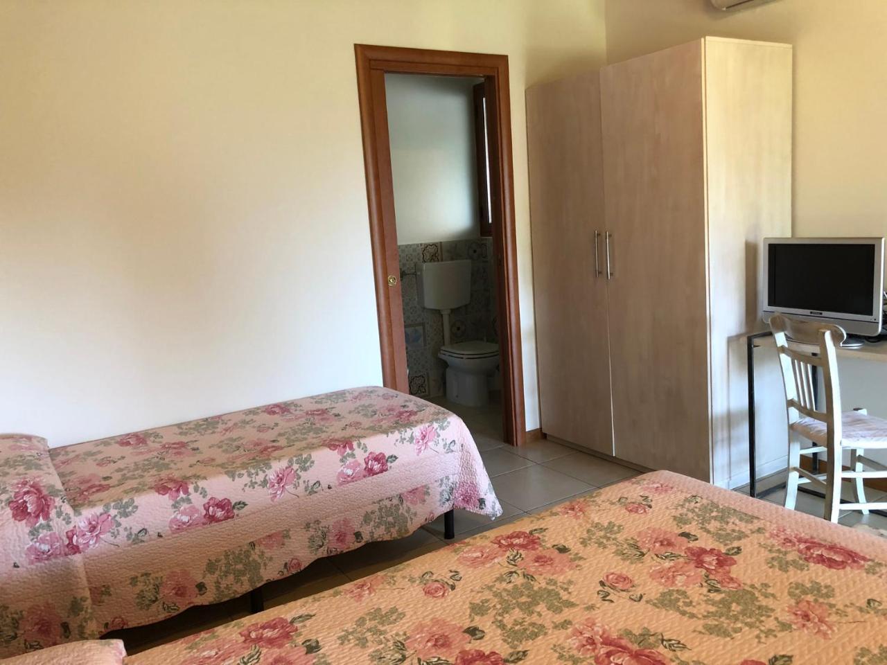Agriturismo Masseria I Risi Guest House ซานเตอูเฟเมีย ลาเมเซีย ภายนอก รูปภาพ